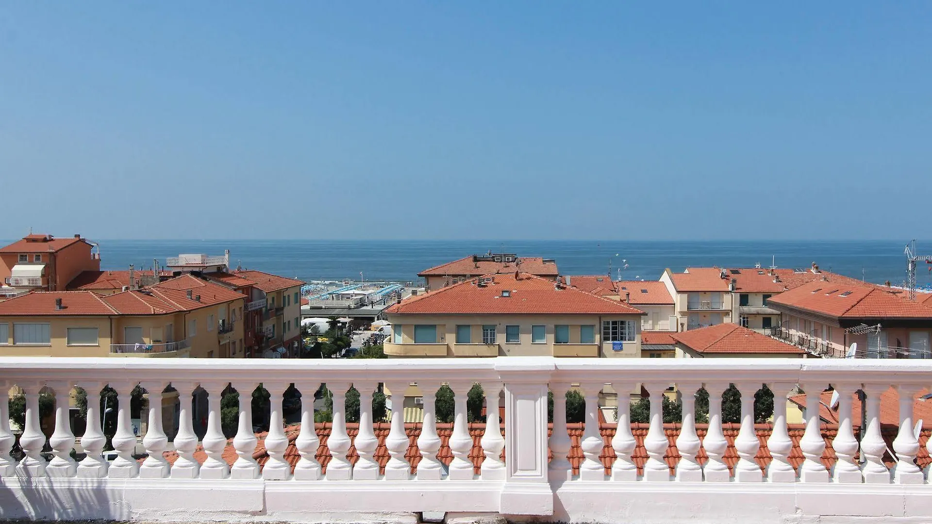 ***  Hotel Regina Lido di Camaiore Italy