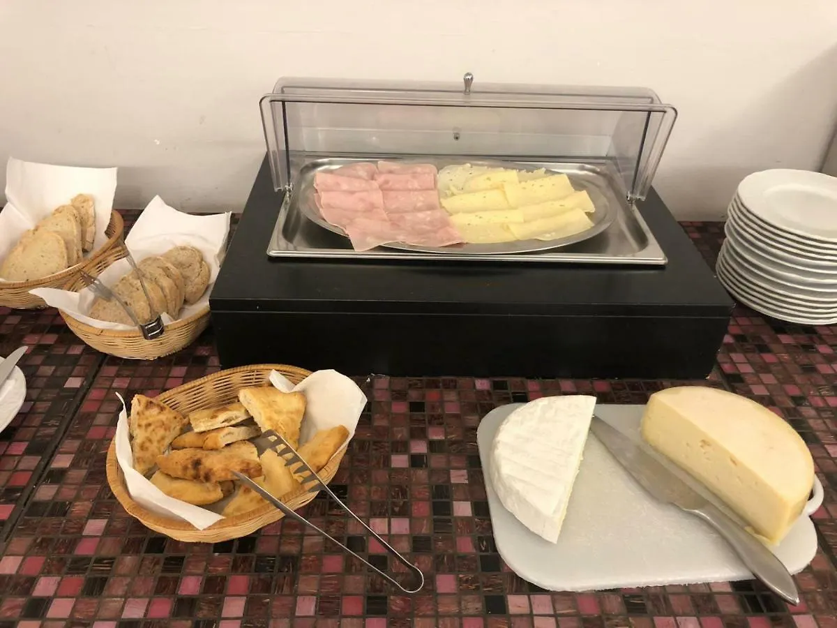 Hotel Regina Lido di Camaiore 3*,  Italy